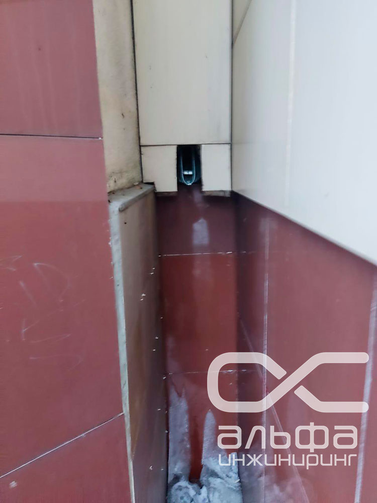 Обогрев водосточной системы кровли торгового центра саморегулирующимся кабелем