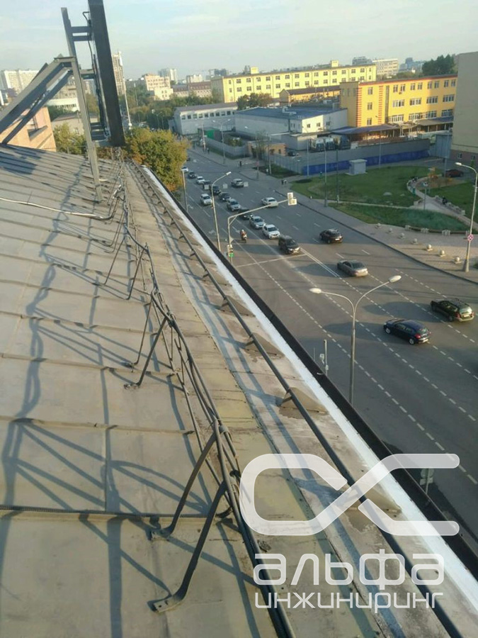 Обогрев края кровли (офисное здание)