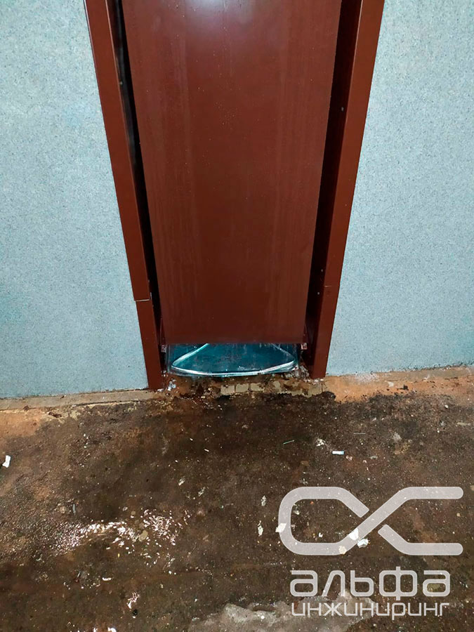 Обогрев выпусков водосточных труб бронированным саморегулирующим кабелем